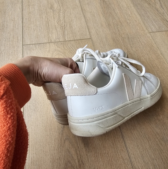 VEJA V-12 White Sable Leather Sneaker - Picture 14 of 14